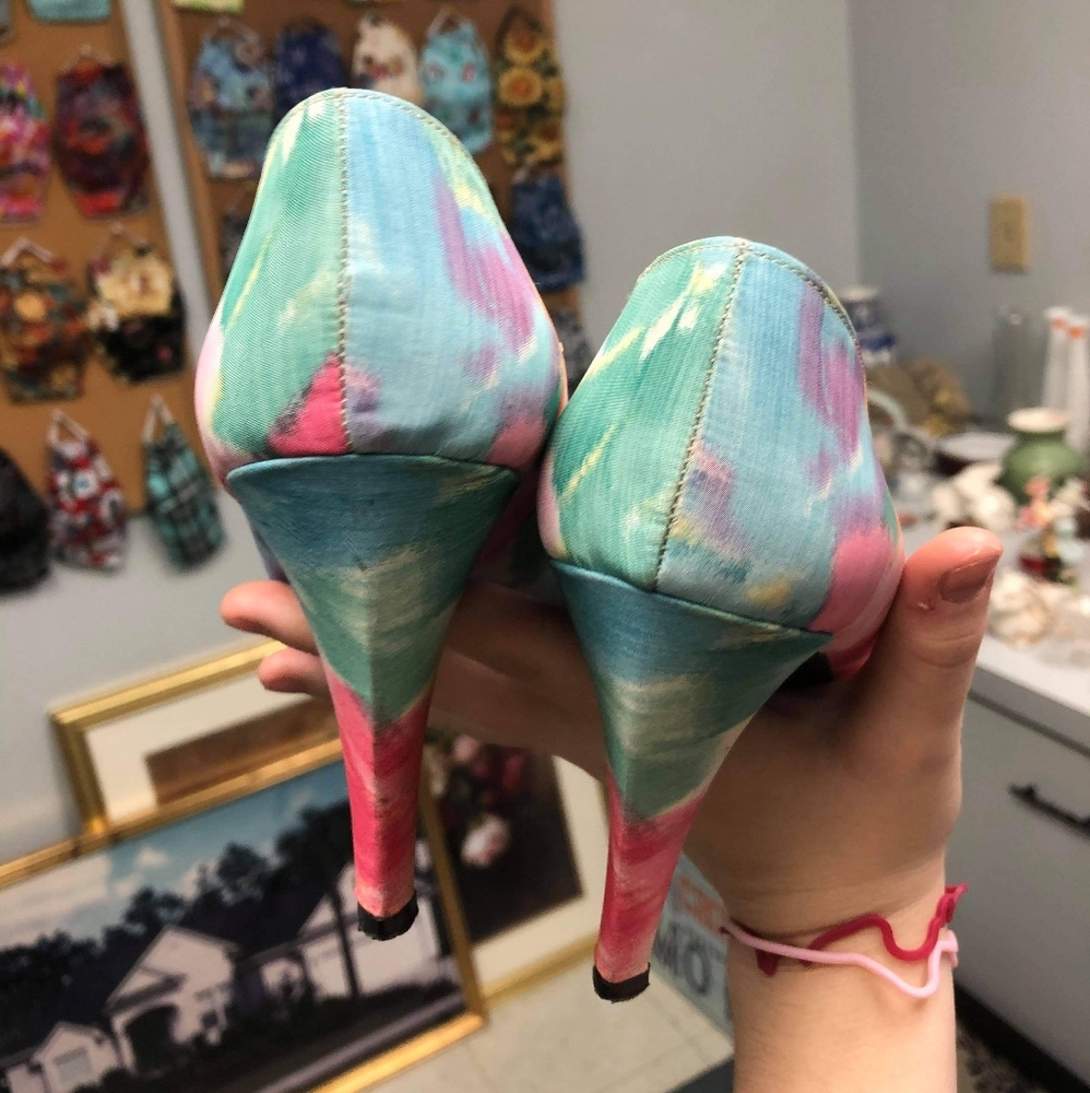 Charles Jordan Watercolor Paris Heels - Picture 5 of 5